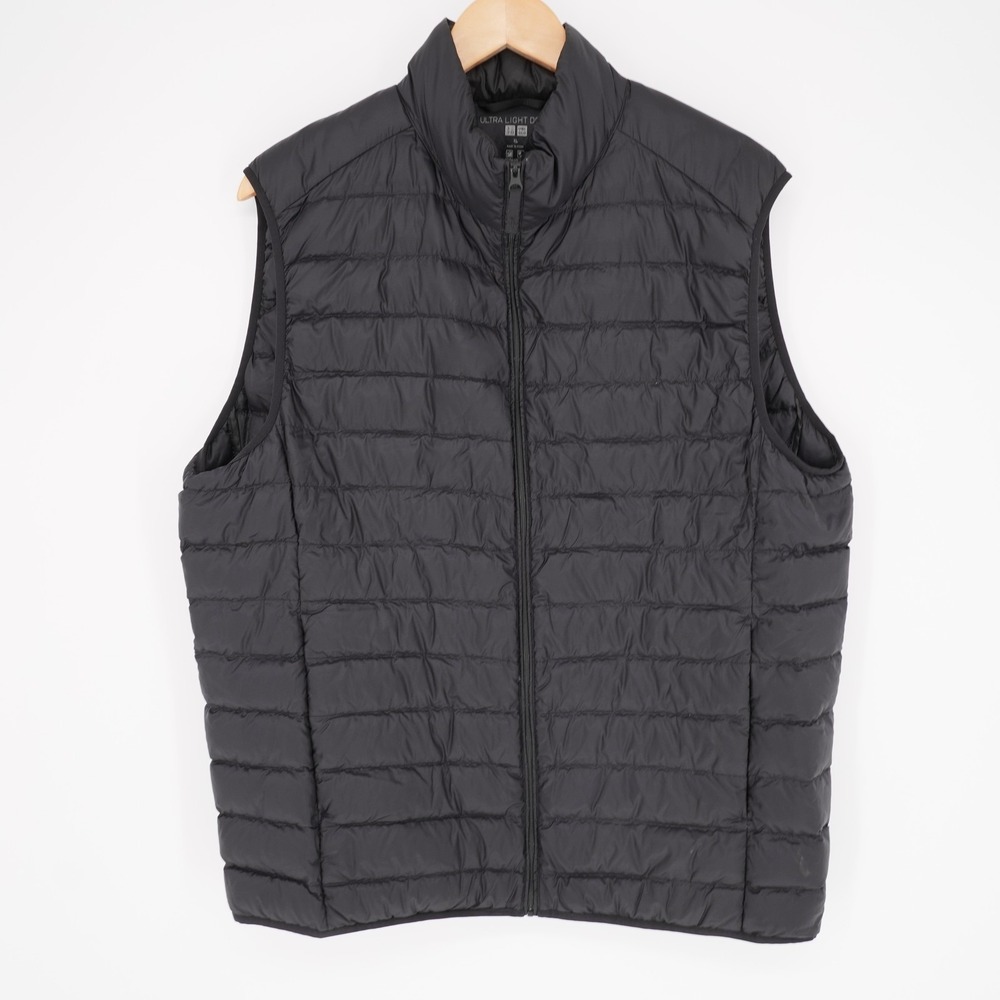 Uniqlo Vest Mens XL Black Ultra Light Down Quilted Zip Lightweight Insulated